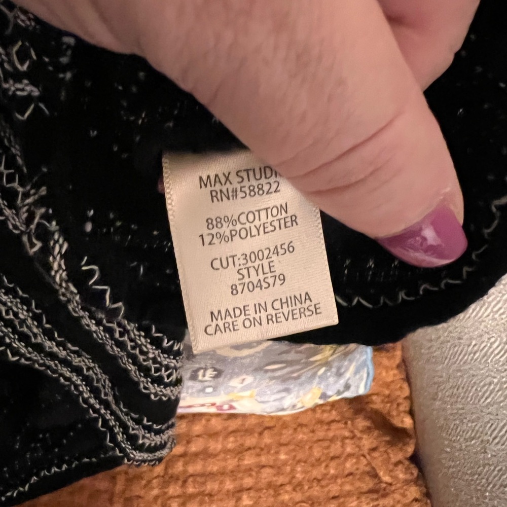 Cute top! - Picture 5 of 6